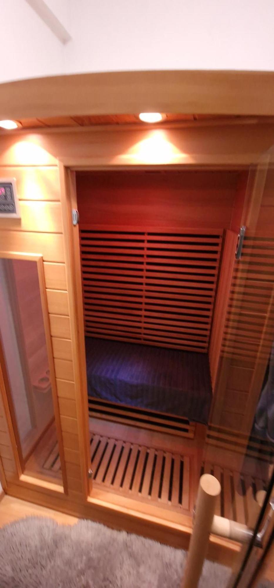 Sauna, Atomium, Expo Brussels, Stadium Roi Baudoin, Kinepolis, Planetarium, Centre Ville Brussels Ngoại thất bức ảnh